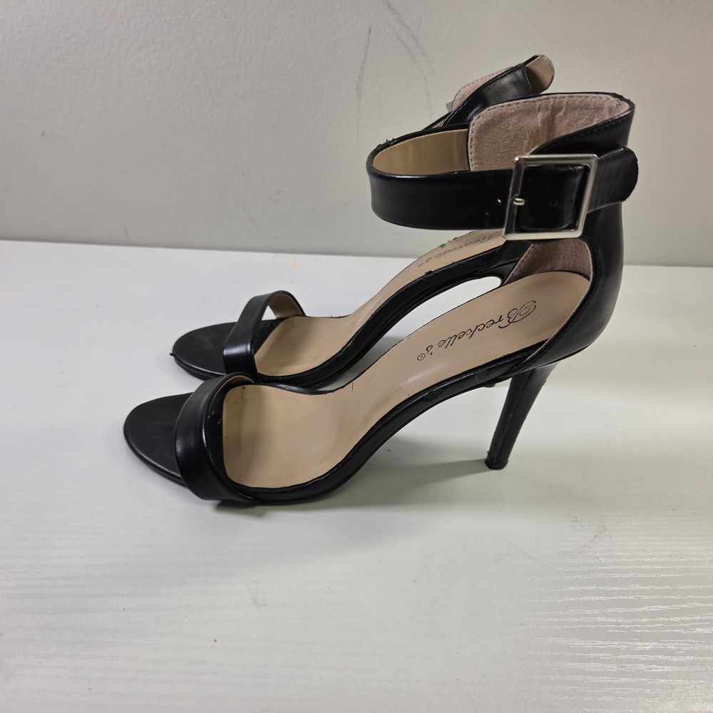 Breckelles Sydney-31 Black Ankle Strap Stiletto Heel Sandals Womens Size 8